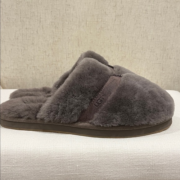 UGG Fluffy Charcoal Slippers-Women’s Size 9 - Picture 4 of 8